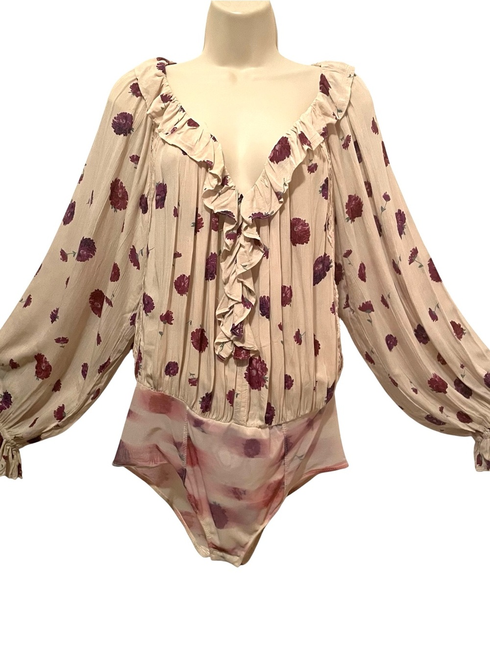 Free people bodysuit Ruffle Front Floral lace inlay Oversized Smell